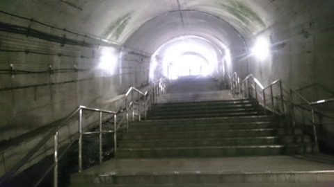 地底70m！まるで洞窟！？現役なのに廃墟感が凄い「土合駅」 日本一のもぐら駅