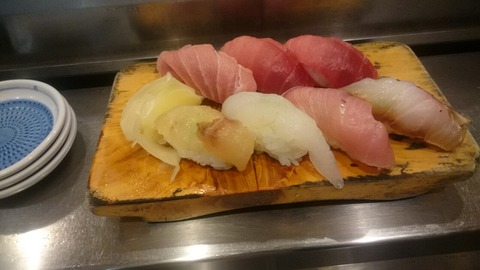 立ち食い寿司を粋に喰らう/船橋 吉光