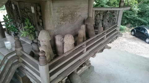 生殖器崇拝/無数に祀られている男根の神様の下に眠る一丈二尺ある巨大な石神様/南守谷 石神神社