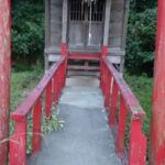 【柏】デーダラボッチの左足足跡/逆井にある厳島神社